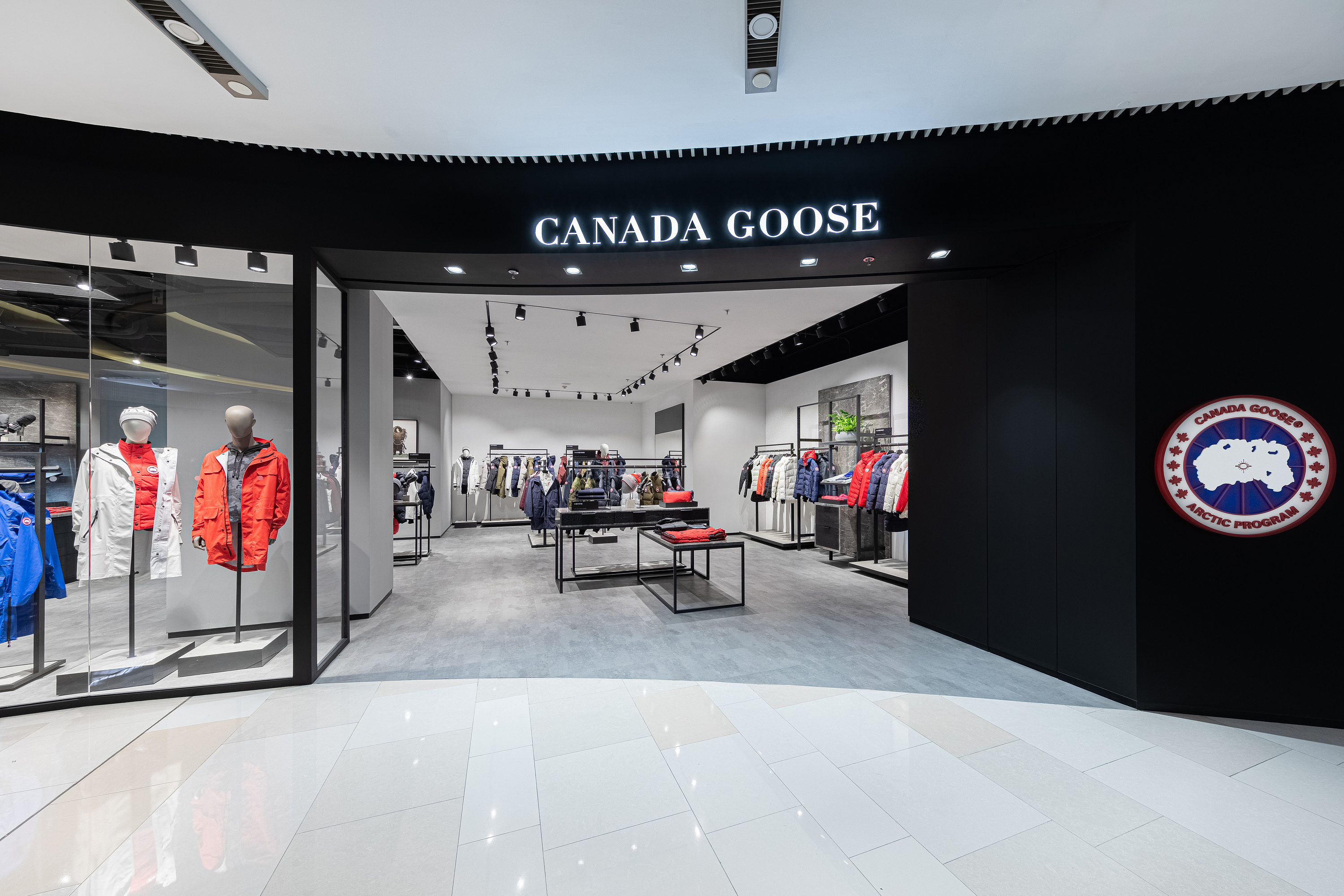 canada goose加拿大鹅上海环贸iapm商场限时官方快闪店盛大启幕